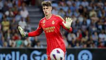 Kepa Arrizabalaga telah menjalani debutnya bersama Real Madrid saat bersua Celta Vigo pada laga pekan ketiga La Liga di Abanca-Balaidos, Sabtu (26/8/2023) dini hari WIB. Hasilnya, Kepa mencatatkan clean sheet dan membawa Madrid menang 1-0. (AP Photo/Lalo R. Villar)