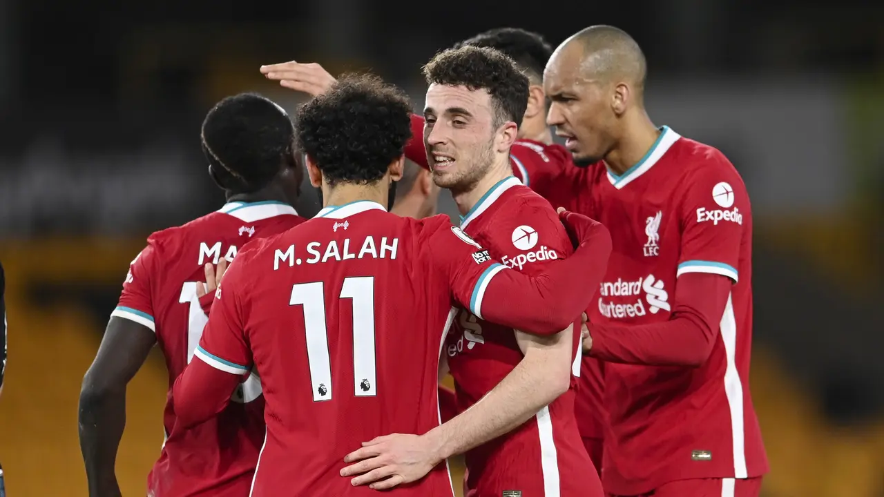 FOTO: Gol Tunggal Diogo Jota Bawa Liverpool Tundukkan Wolverhampton Wanderers - Diogo Jota; Tim Liverpool