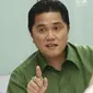 Ketua Tim Kampanye Nasional (TKN) Joko Widodo-Ma'ruf Amin, Erick Thohir memberi paparan saat mengunjungi Kantor Liputan 6 di SCTV TOWER, Jakarta, Senin (10/12). Kunjungan Erick Thohir dalam rangka roadshow ke beberapa media. (Liputan6.com/Herman Zakharia)