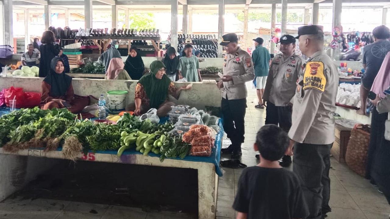 Datangi Pasar di Indragiri Hulu, Polisi Beri Imbauan Terkait Pilkada ke Pedagang