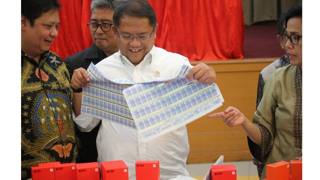 Penindakan ponsel ilegal