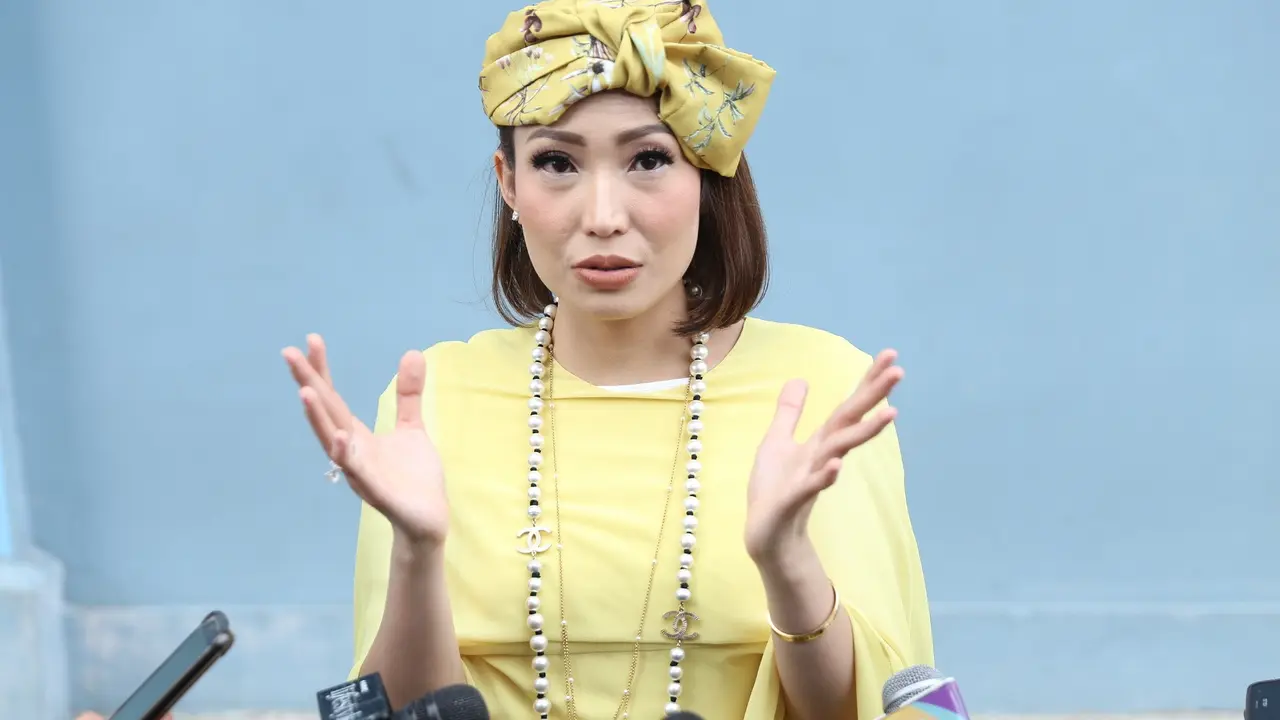 [Bintang] Ayu Dewi