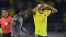 Luis Diaz menjadi pemain Amerika Latin yang gagal mendapatkan tempat di Piala Dunia 2022. Striker anyar yang diboyong Liverpool dari FC Porto tersebut batal menunjukkan kehebatannya usai Kolombia dikalahkan Paraguay dengan skor 0-2 sehingga tak lolos ke babak play-off. (AFP/Raul Arboleda)
