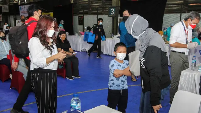 Seknas Jokowi dan Bomba Grup gelar vaksinasi booster