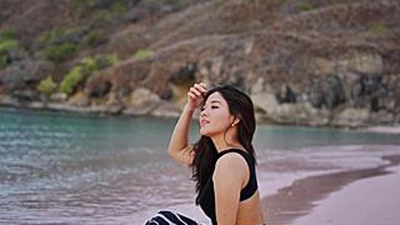 11 Pose Cantik Naysila Mirdad di Pantai dan Laut, Pancarkan Kebahagiaan pada Setiap Momen