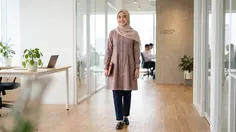 Inspirasi Tunik Hijab Friendly yang Bikin Office Look Makin Classy, Mana Favoritmu?