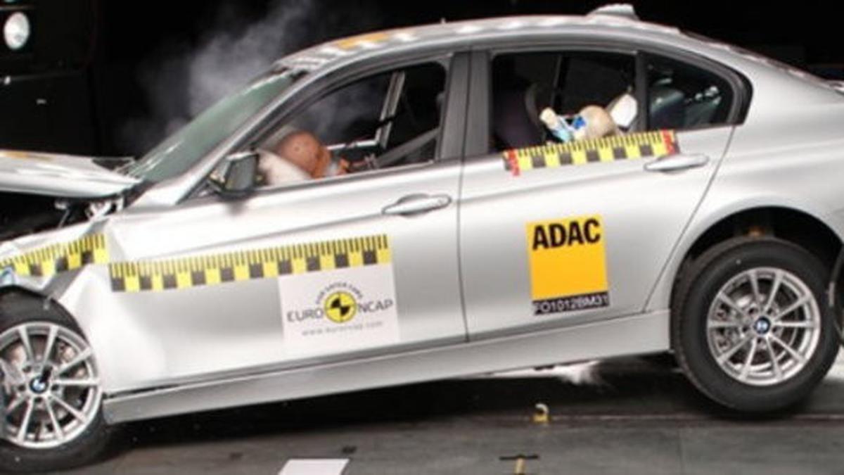 New BMW 3 Series, Dinobatkan Sebagai "The Safest Cars" Berita