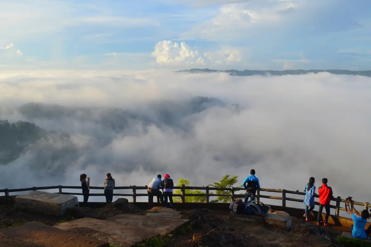 Puncak Kebun Buah Mangunan