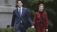 PM Kanada Justin Trudeau dan Sophie Gregoire Trudeau pada 2019. (Justin Tang/The Canadian Press via AP, File)