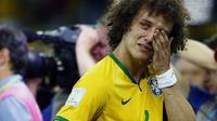 Ekspresi David Luiz usai Brasil dipermalukan Jerman 7-1 pada semifinal Piala Dunia 2014. (Sokkaa)