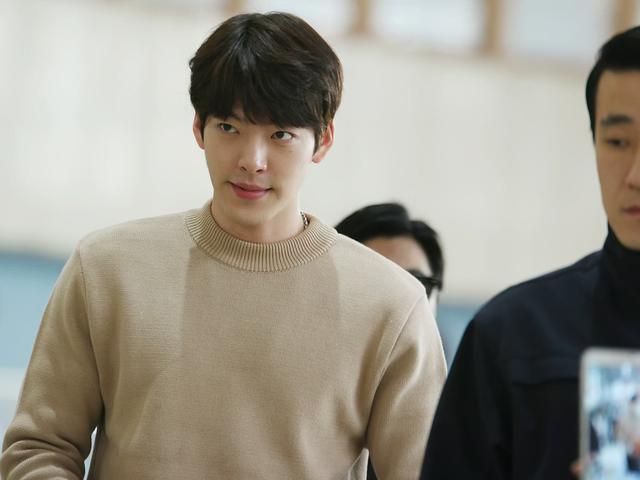 Divonis Kanker Kim Woo Bin Kirim Pesan Cinta Showbiz Liputan6 Com