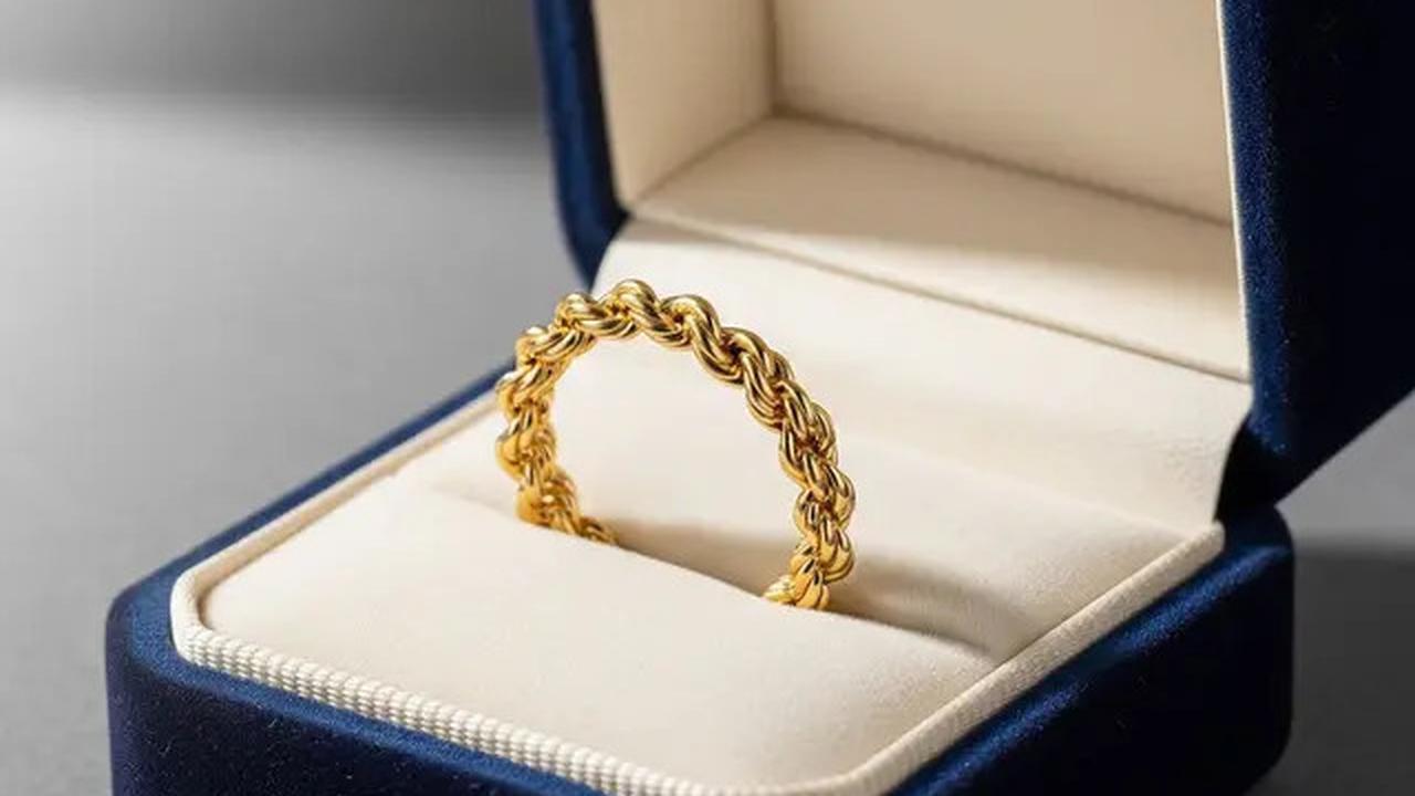 7 Model Cincin Emas 1 Gram Dewasa yang Murah Tapi Terlihat Mahal dan Elegan