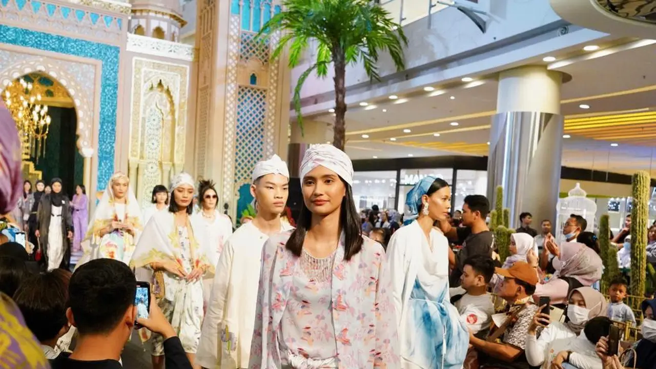 Raya Fashion Parade