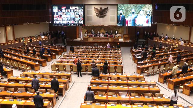 FOTO: DPR Sahkan RUU Prolegnas 2021