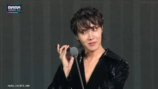 Jhope Menelpon Jin.