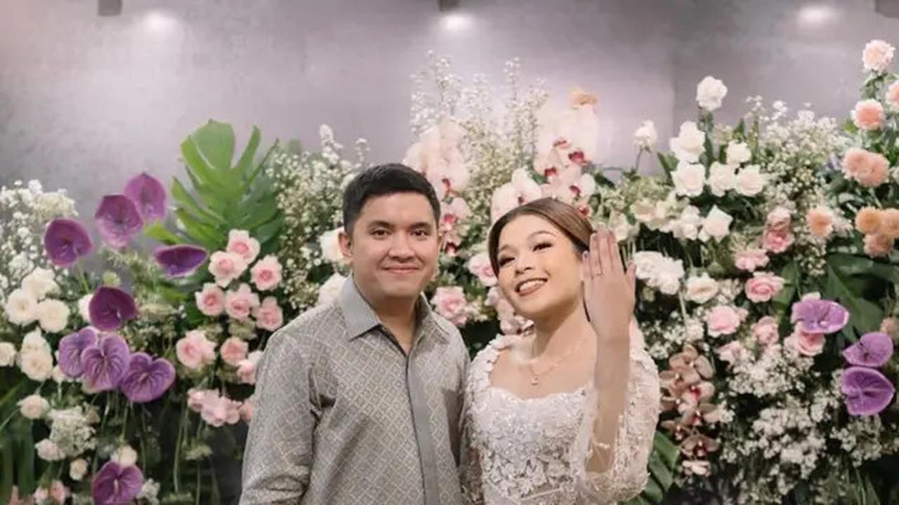 6 Momen Oza Rangkuti Lamar Kekasih, Aisha Lahtiba Sang Penyiar Radio Berbakat