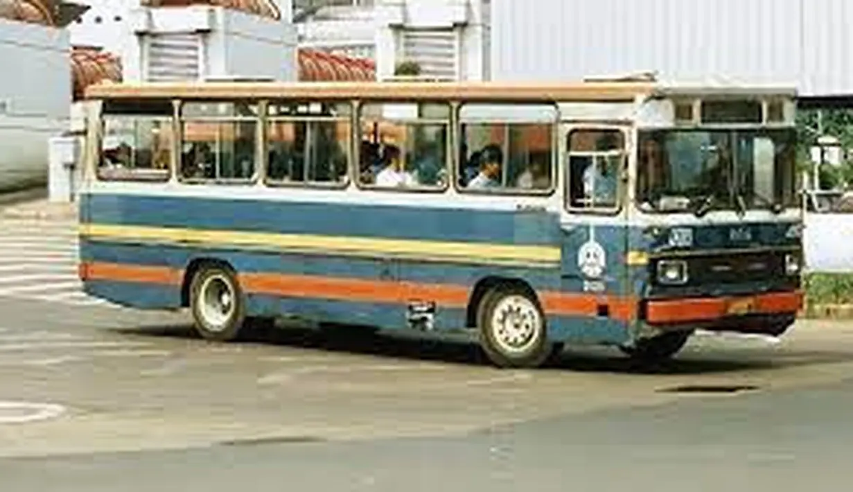 Bus PPD biru yang legendaris. (Source: Facebook/Perusahaan Umum Pengangkutan Penumpang Djakarta)