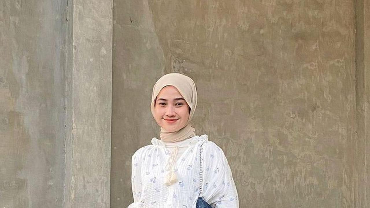 Kemeja dan Rok, Sederhana namun Tetap Elegan
