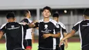 <p>Pemain Timnas Indonesia, Rafael Struick mengikuti sesi latihan bersama skuad Timnas Indonesia di Stadion Madya, Senayan, Jakarta, Minggu (8/9/2024) sore jelang menghadapi Australia pada kualifikasi Piala Dunia 2026, Selasa 10 September 2024. (Bola.com/Abdul Aziz)</p>