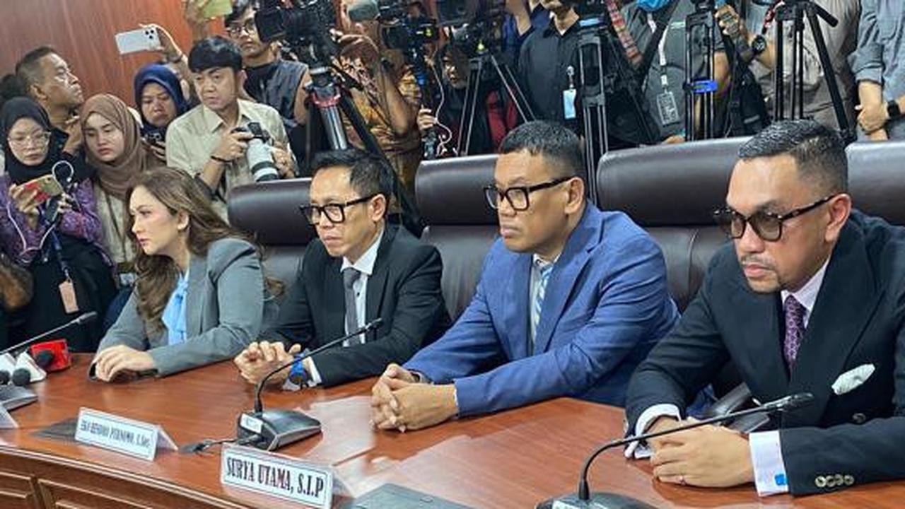 VIDEO: Tatapan Sahroni, Uya Kuya Hingga Nafa Urbach Dengarkan Pembacaan Putusan Sidang MKD DPR