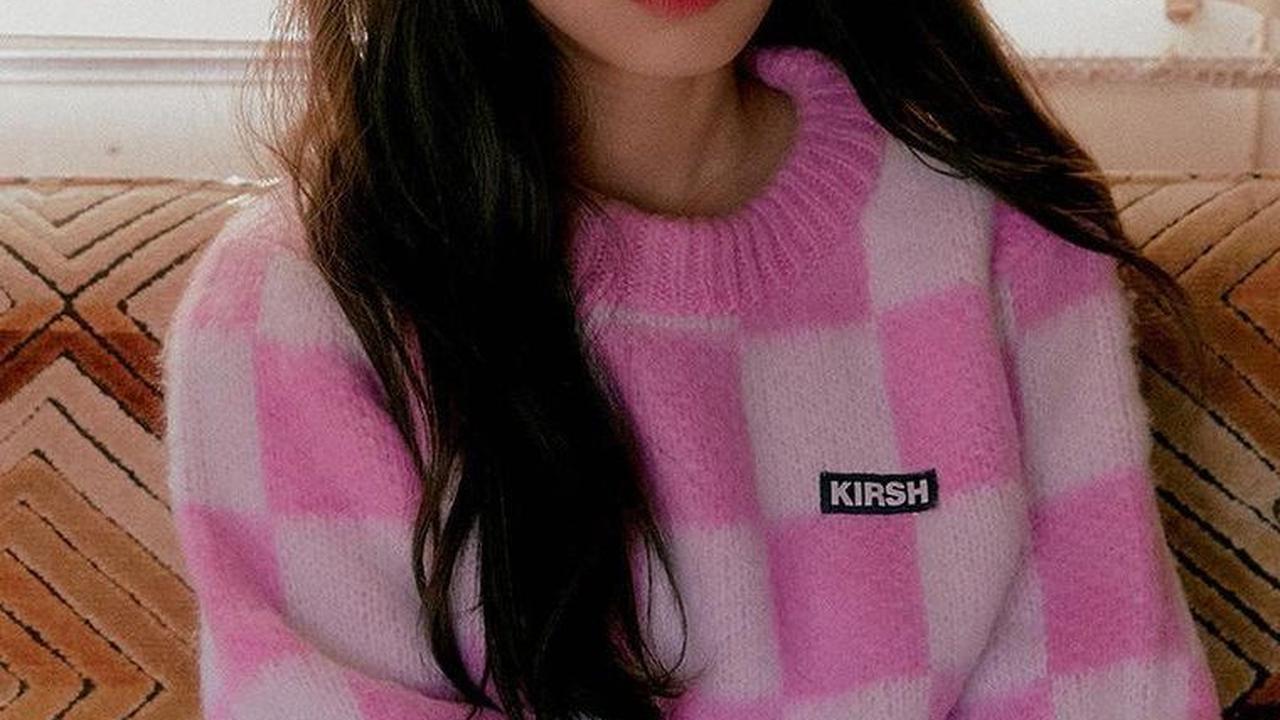 6. Rora: Aurora yang Bersinar Terang