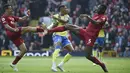 Di babak pertama, Liverpool yang bertindak sebagai tuan rumah mendominasi jalannya permainan.(AP Photo/Rui Vieira)