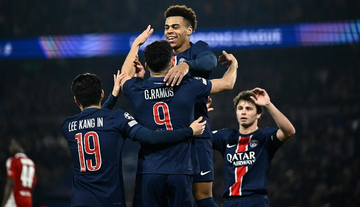 Desire Doue kian mempertebal gol kemenangan PSG atas Brest di menit ke-64. (JULIEN DE ROSA/AFP)