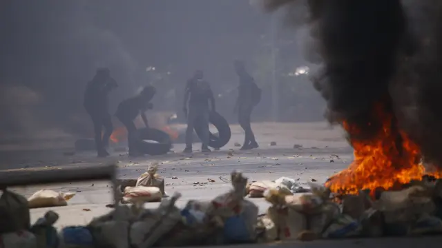 Makin Mencekam, Demonstran Myanmar Lawan Polisi Pakai Busur Panah