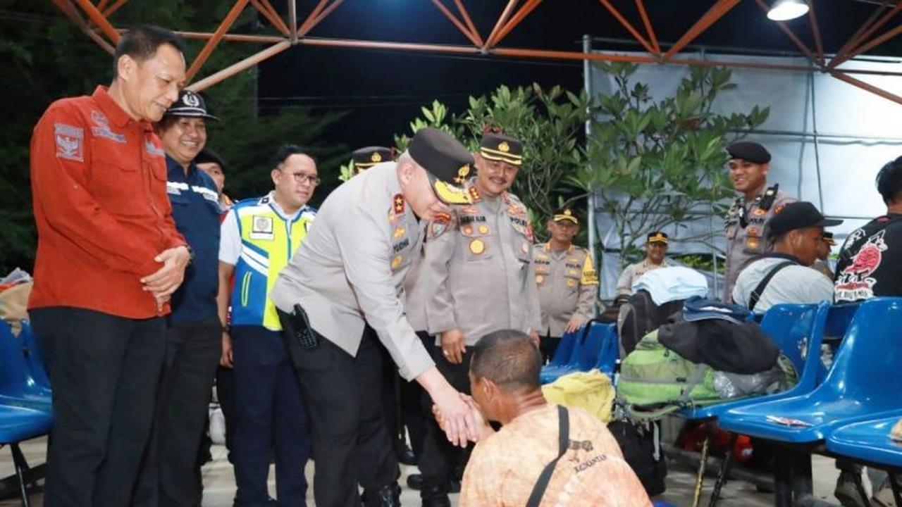 Kapolda Kalsel Imbau Pemudik Jaga Keamanan Barang di Pelabuhan Trisakti