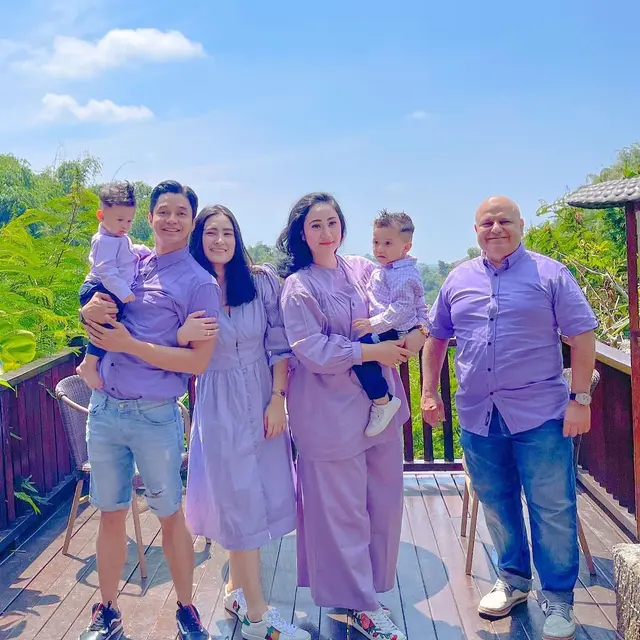 [Fimela] Adly Fairuz dan Angbeen Rishi