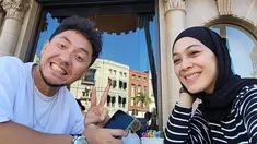 Tidak hanya sendiri, awalnya Dian Ayu Lestari menyusul suaminya bersama para istri dari anggota Geng Motor Prediksi lainnya. Dalam perjalannya ke Amerika ini ia ditemani Tyara Renata yang merupakan istri dari Surya Insomnia dan Tika Hendarto istri dari Imam Darto. (Liputan6.com/IG/@omeshomesh)