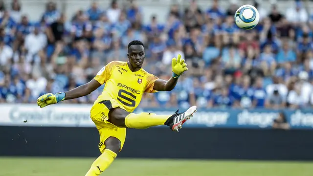Aksi-Aksi Kiper Edouard Mendy Rekrutan Baru Chelsea