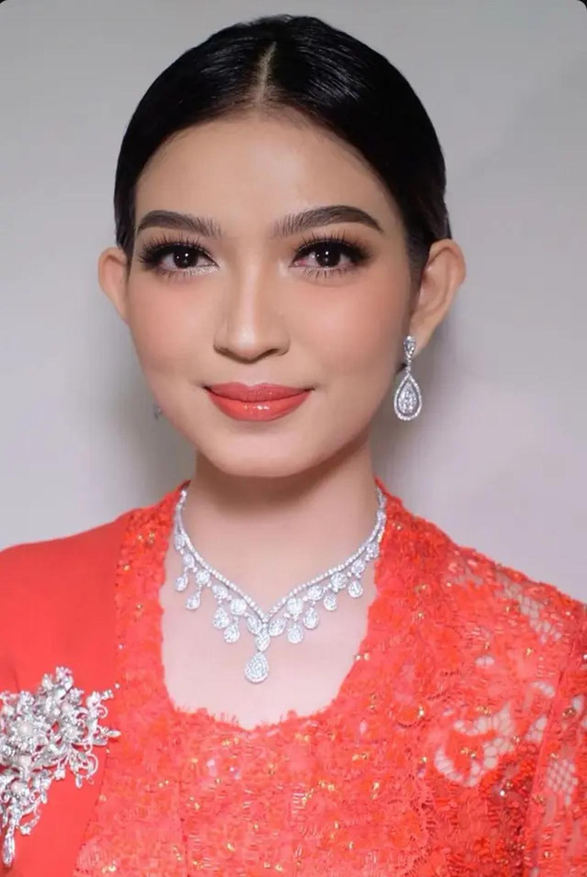 6 Penampilan Elegan Ibu Wapres, Selvi Ananda dengan Sentuhan Desainer Lokal