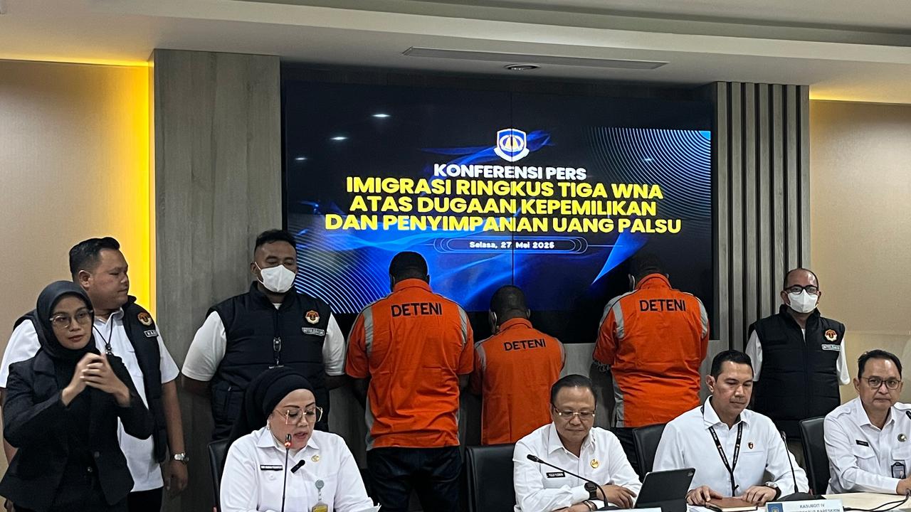 penangkapan wna penyimpan dolar palsu amerika