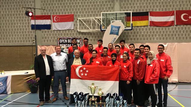 Henny Listiani jadi sport trainer Tim Pencak Silat Singapura di Asian Games 2018.