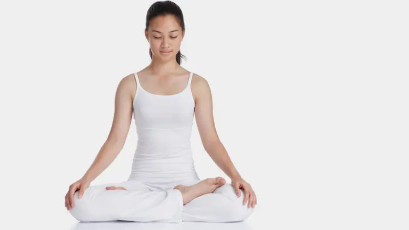 Raih Kulit Cerah Berkilau dengan 4 Pose Yoga Ini
