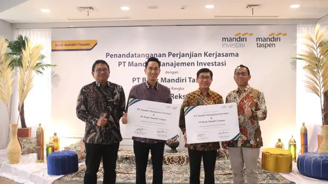 Bank Mandiri Taspen bersama PT Mandiri Manajemen Investasi (Mandiri Investasi) mengumumkan kerjasama strategis penawaran produk reksa dana Mandiri Investasi kepada nasabah Bank Mandiri Taspen. (Dok Mandiri)