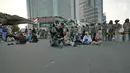 Massa Gerakan Nasional Kedaulatan Rakyat saat unjuk rasa di kawasan Bundaran HI, Jakarta, Selasa (21/5/2019). Dalam aksinya, mereka Bawaslu memeriksa hasil Pemilu 2019 yang dinilai banyak terdaopat kecurangan. (Liputan6.com/Herman Zakharia)