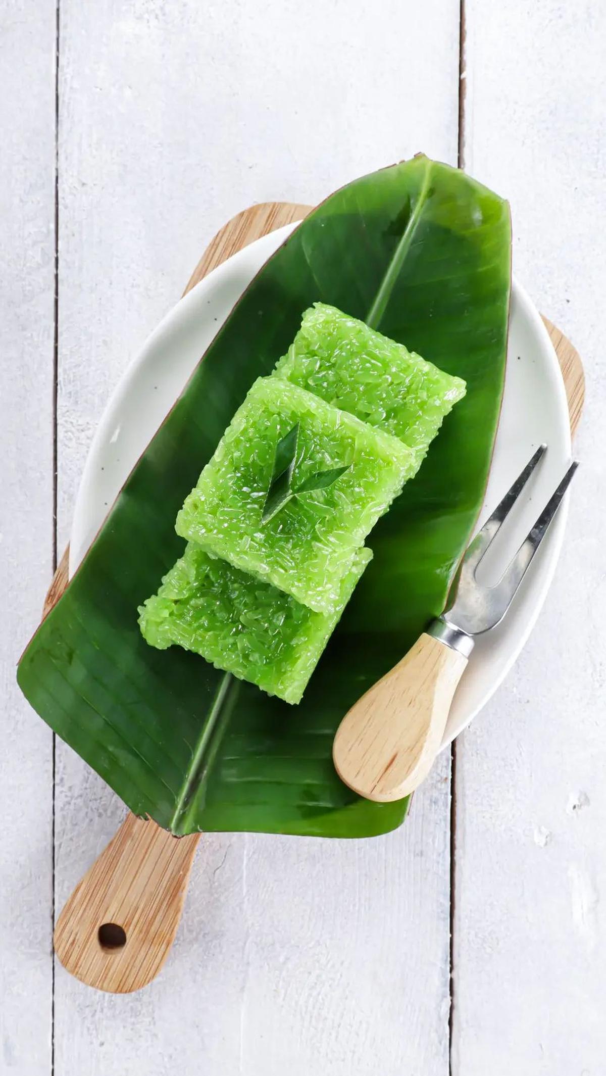 <b>3. Kue Wajik Ketan Pandan</b>