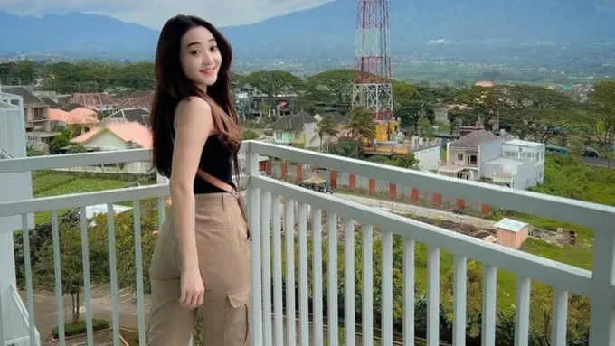 Artis Dangdut Difarina Indra