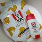 Dua produk kosmetik yang mengawali rangkaian produk kolaborasi KFC dan Dear Me Beauty. (Liputan6.com/Dinny Mutiah)