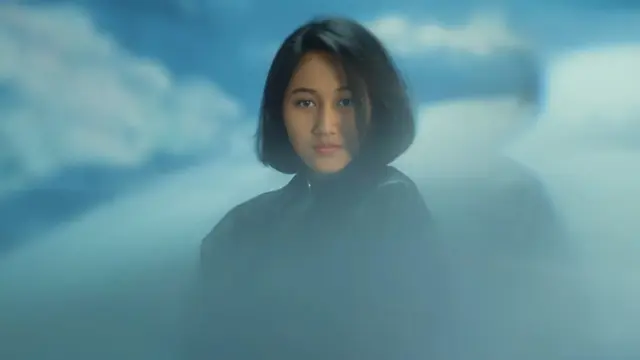 Potret cantik Nike Ardilla hasil AI dalam video klip ‘Bertemu Kembali’ (Youtube/Musica Studios)