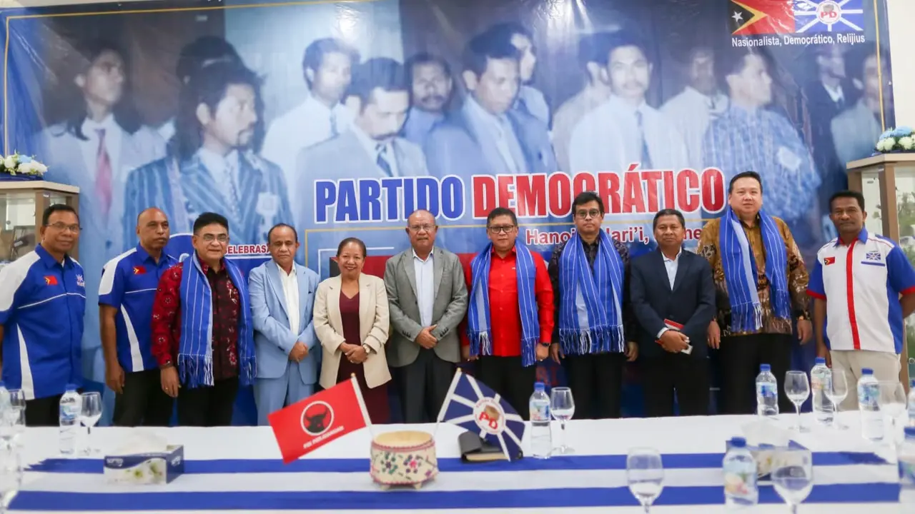 Sekretaris Jenderal PDI Perjuangan Hasto Kristiyanto berdialog bersama sejumlah pimpinan partai politik dan diplomat senior di Dili, Kamis (4/6/2026) (Istimewa)