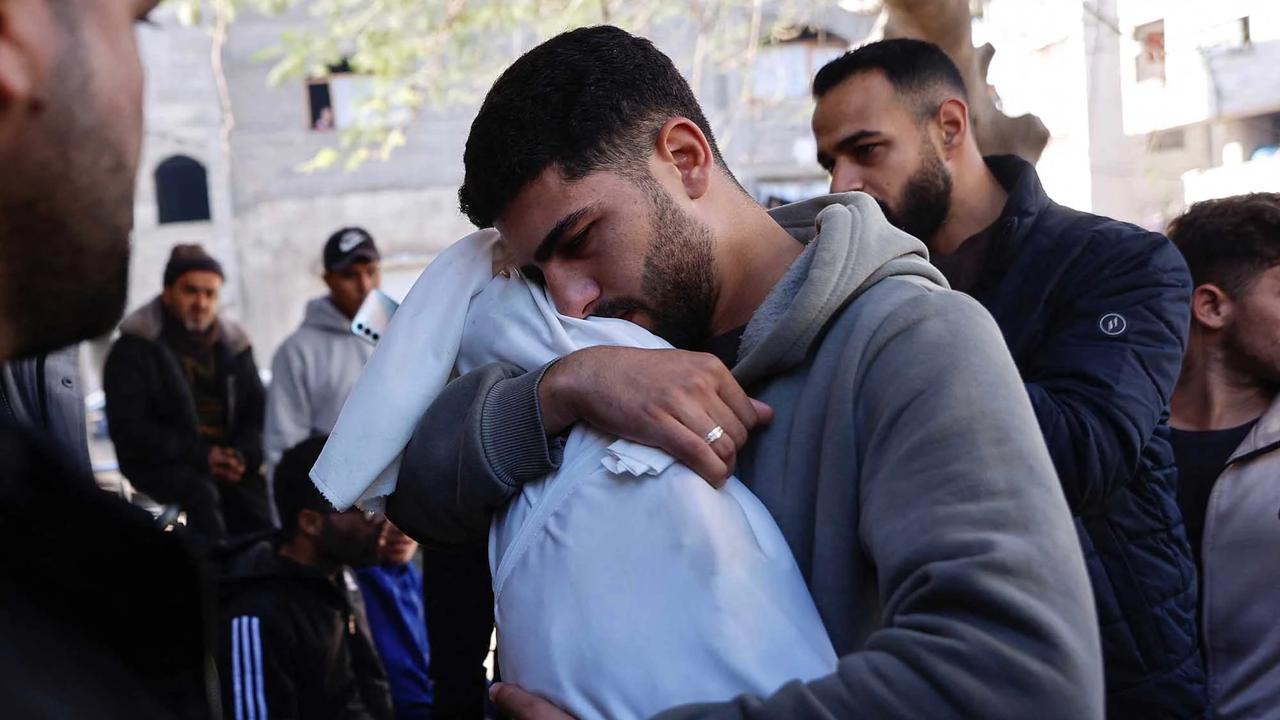 FOTO: Enam Warga Gaza Tewas dalam Serangan Terbaru Israel