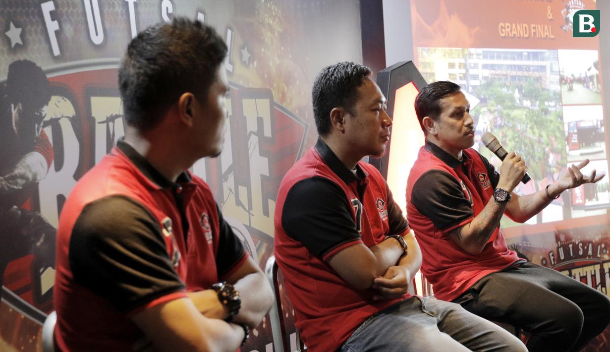 Mantan kapten timnas futsal Indonesia, Vernard Hutabarat, memberi keterangan saat jumpa pers di Senayan, Sabtu (11/8/2018). Super Soccer Futsal Battle 2018 akan digelar mulai tanggal 18 Agustus 2018. (Bola.com/M Iqbal Ichsan)