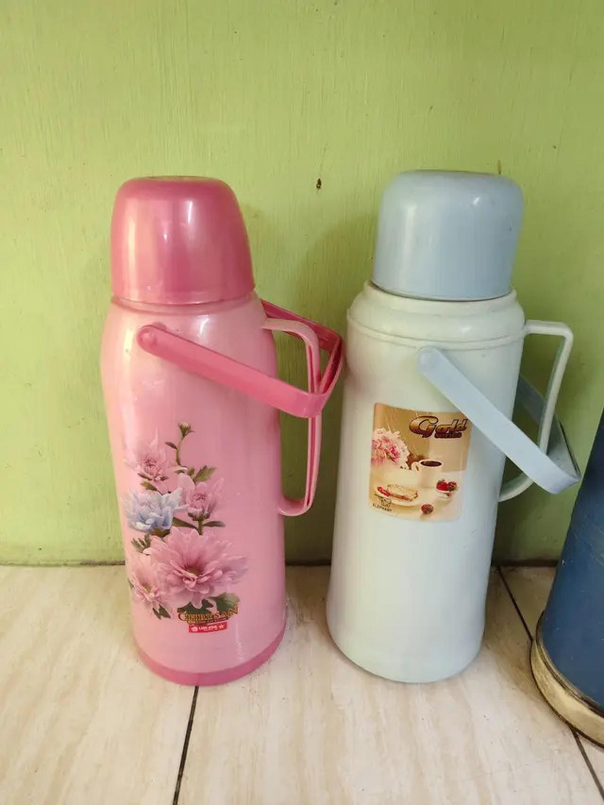 6 Potret Termos Jadul Ini Emak-emak Relate, Netizen Sebut Tumbler Estetik