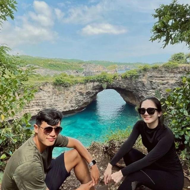 Alfeandra Dewangga dan Vivi Novika