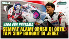 Veda Ega Pratama dipastikan aman usai crash di COTA. Ayahnya, Sudarmono, menyebut insiden terjadi karena gas terlalu agresif. Mental Veda tetap kuat dan kini fokus bangkit di seri Jerez dengan target 10 besar.