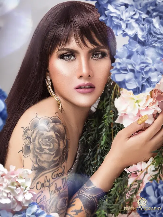 7 Potret Transformasi Evelyn Mantan Istri Aming, Dari Tomboi Hingga Feminin