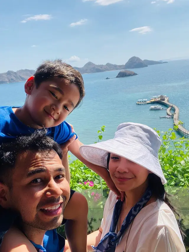 7 Potret Seru Liburan Raffi Ahmad dan Nagita Slavina di Pulau Komodo